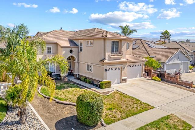 1515 Dovetail Way, Gilroy CA: https://media.crmls.org/mediaz/2e9ff034-5f84-4e99-a758-d5d84fa6366e.jpg
