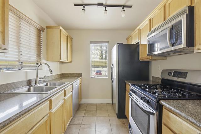 Detail Gallery Image 8 of 17 For 8215 Jade Coast Rd, San Diego,  CA 92126 - 1 Beds | 1 Baths