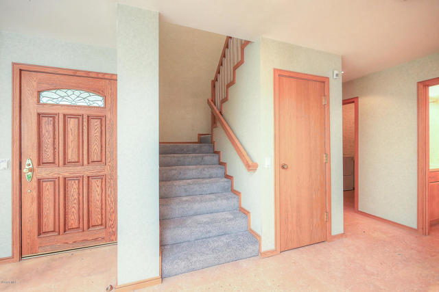 23150 Park Sorrento, Calabasas CA: https://media.crmls.org/mediaz/2ea0b576-fddb-40e0-9509-f3e2d82fb40c.jpg