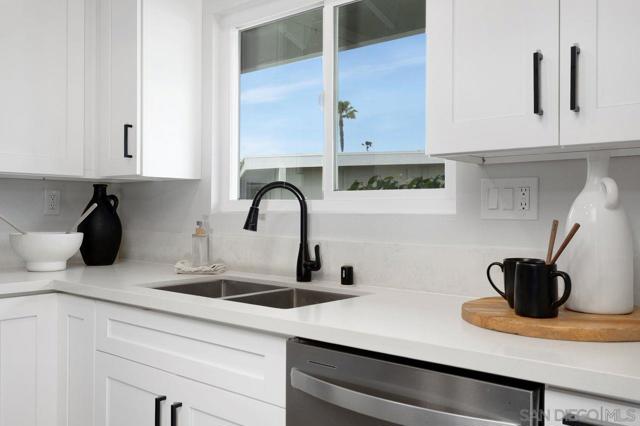 3630 Vista Campana S 6, Oceanside CA: https://media.crmls.org/mediaz/2ea0d124-620b-456f-b357-71ef59b78115.jpg