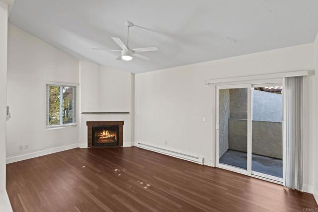 Detail Gallery Image 7 of 33 For 13742 Ruette Le Parc #C,  Del Mar,  CA 92014 - 2 Beds | 2 Baths