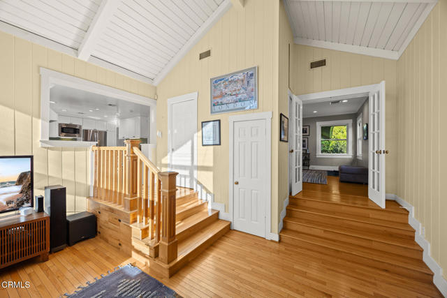 1967 La France Avenue, South Pasadena CA: https://media.crmls.org/mediaz/2ea126f5-c63c-4acf-93c1-678b9dd5a51f.jpg