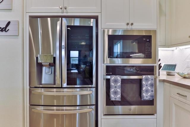 2102 White Oak Drive, Hollister CA: https://media.crmls.org/mediaz/2ea14d7d-8522-4b09-8569-7c5eb2577e51.jpg