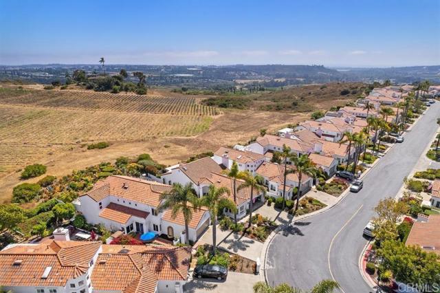 4863 Marathon Way, Oceanside CA: https://media.crmls.org/mediaz/2ea166fa-89e8-477c-b98f-bd62b4e2ab3f.jpg