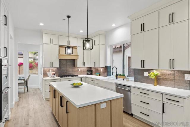 2196 Kirkcaldy Rd, Fallbrook CA: https://media.crmls.org/mediaz/2ea1e7e2-8b19-4704-9782-6ed48ad26cd6.jpg
