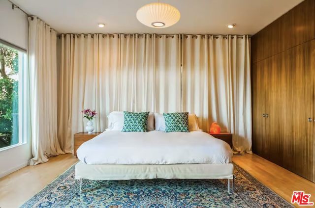 7483 Palo Vista Drive, Los Angeles CA: https://media.crmls.org/mediaz/2ea2217d-0a89-48d9-be41-55bd8dd0d3ab.jpg
