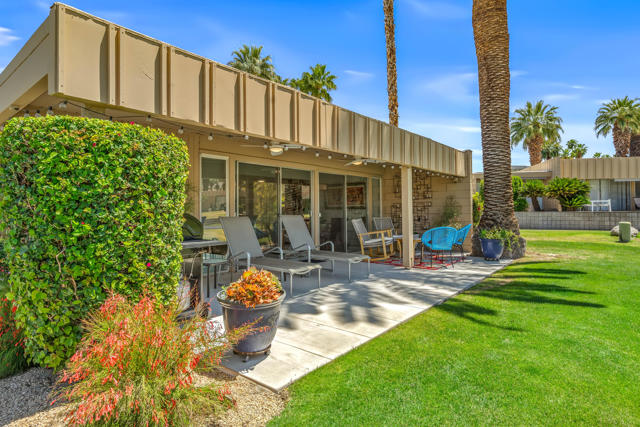 112 Sandpiper Street, Palm Desert CA: https://media.crmls.org/mediaz/2ea2465e-b1d4-4661-aed6-c6f43def2508.jpg