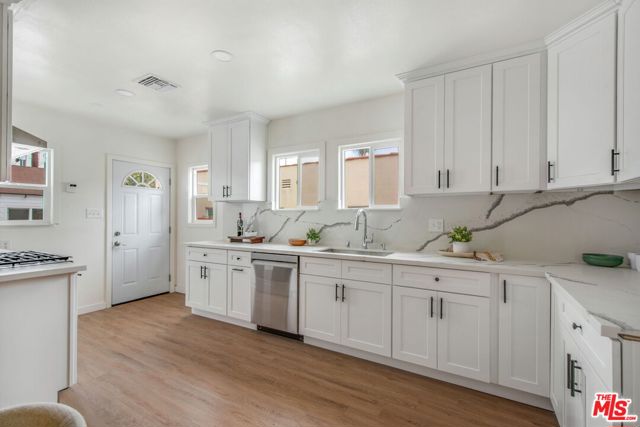 4325 W 58th Place, Los Angeles CA: https://media.crmls.org/mediaz/2ea31255-9225-4762-8424-ed40c72180a3.jpg