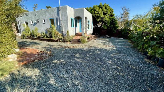 366 Palm Ave, Chula Vista CA: https://media.crmls.org/mediaz/2ea44509-0c7f-4982-8b70-4fab1958c5de.jpg