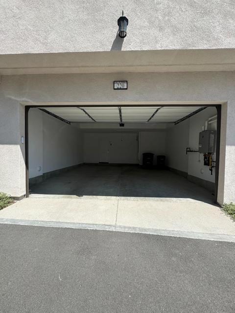 220 Babson Court, Claremont CA: https://media.crmls.org/mediaz/2ea5687c-90a9-4e81-b9e4-95425982a9ad.jpg