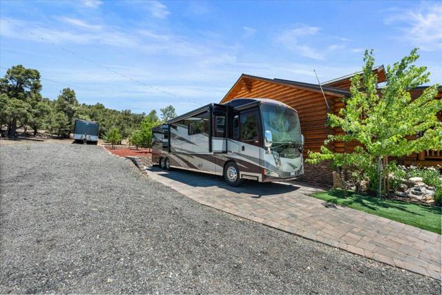 1925 Baldwin Lake Road, Big Bear CA: https://media.crmls.org/mediaz/2ea58cfe-62b8-4ce0-8f71-fde8cc41553a.jpg