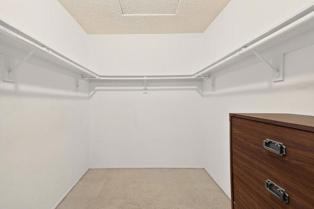 142 Camino Arroyo S, Palm Desert CA: https://media.crmls.org/mediaz/2ea5e82b-fdf8-4bca-82ab-b6898011c134.jpg