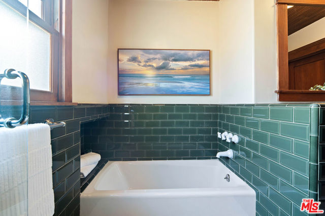 588 N Gower Street, Los Angeles CA: https://media.crmls.org/mediaz/2ea6acf3-e371-412e-b566-ed0bd76fd20f.jpg