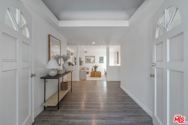 10037 Sunnybrae Avenue, Chatsworth CA: https://media.crmls.org/mediaz/2ea6ddb0-2764-4259-b0ef-c11309c24b5c.jpg