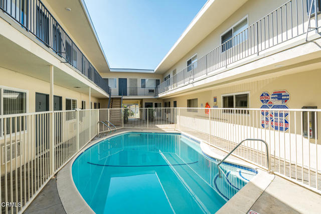 657 W Milford Street, Glendale CA: https://media.crmls.org/mediaz/2ea6ee1c-95f4-4d56-857a-97a0b5839932.jpg