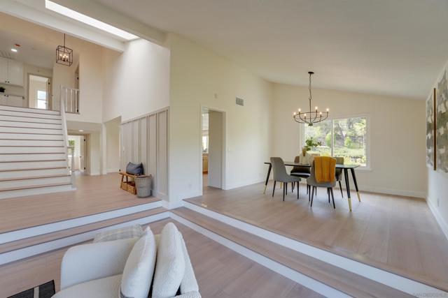 3302 Vista Rocosa, Escondido CA: https://media.crmls.org/mediaz/2ea6f47e-14d7-4a6e-8e4a-050cd84e181d.jpg
