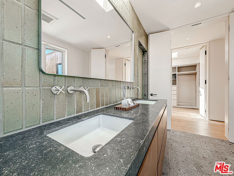MLS #26864327 image #61