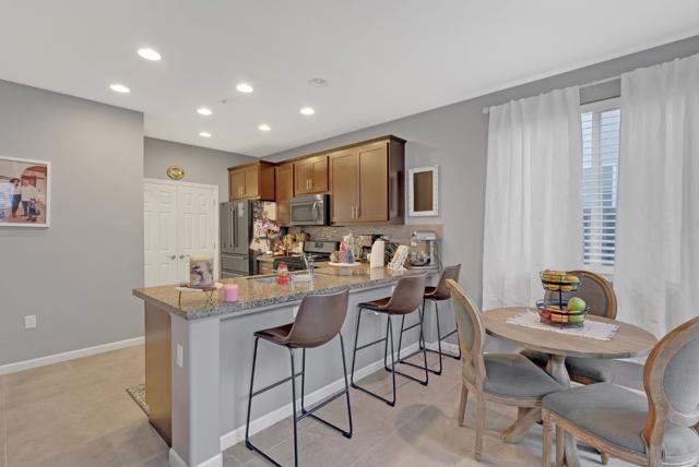 1028 Capri Way, Salinas CA: https://media.crmls.org/mediaz/2ea85f37-1eb6-49fd-a2cd-ced16b50b92f.jpg