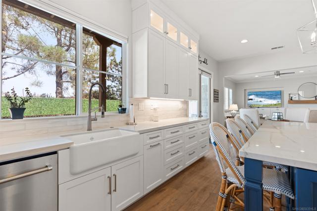 571 Lynwood Dr., Encinitas CA: https://media.crmls.org/mediaz/2ea86465-32a6-4cc0-9214-b30354d4d86f.jpg