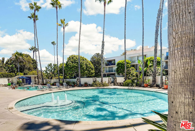 1 Bed Home for Sale in Los Angeles, California