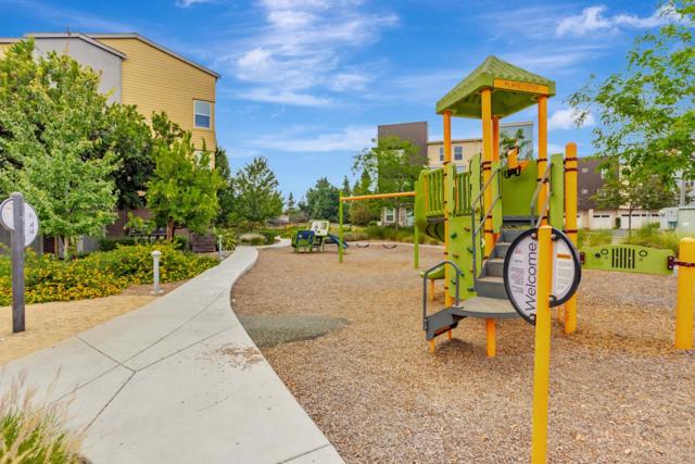 1945 Galileo Lane, San Jose CA: https://media.crmls.org/mediaz/2ea8a918-db14-439e-9793-13a947025396.jpg