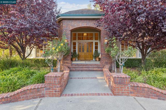 788 Woodwind Place, Walnut Creek CA: https://media.crmls.org/mediaz/2ea92f75-88a6-432c-a8cf-4fa3eac5c04d.jpg
