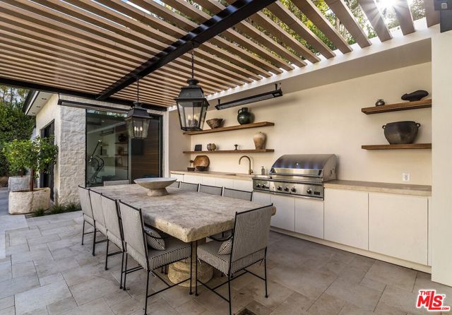 Drew Fenton | 324 S Medio Drive Los Angeles CA | MLS: 7084103