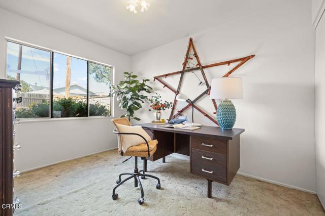 445 Mara Avenue, Ventura CA: https://media.crmls.org/mediaz/2eaa0496-4117-439c-87b2-7ab6df7064a9.jpg