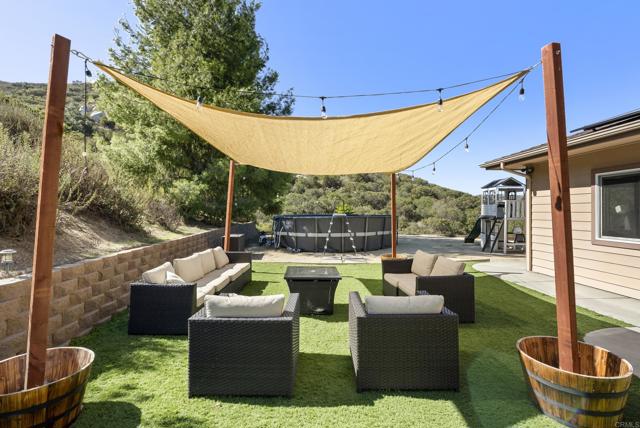 6433 Dehesa Road, El Cajon CA: https://media.crmls.org/mediaz/2eaa3239-684b-4127-b331-bdbafb644138.jpg
