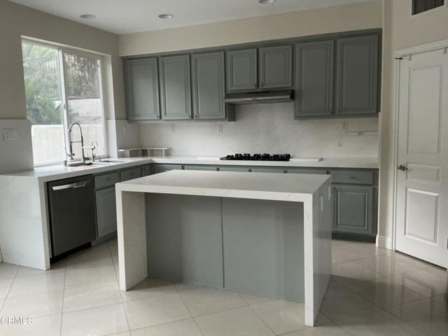 Detail Gallery Image 25 of 38 For 20530 Longbay Dr, Yorba Linda,  CA 92887 - 5 Beds | 3/1 Baths