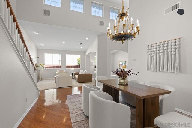 987 Palencia Ct, Chula Vista CA: https://media.crmls.org/mediaz/2eab16c0-304e-4db9-b1ad-9c2233261f23.jpg