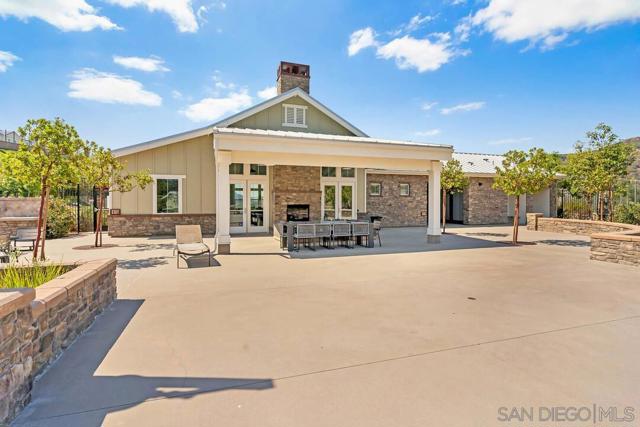 35805 Shetland Hills E, Fallbrook CA: https://media.crmls.org/mediaz/2eabed6d-0d65-447d-aa85-bfc5bbf5618b.jpg