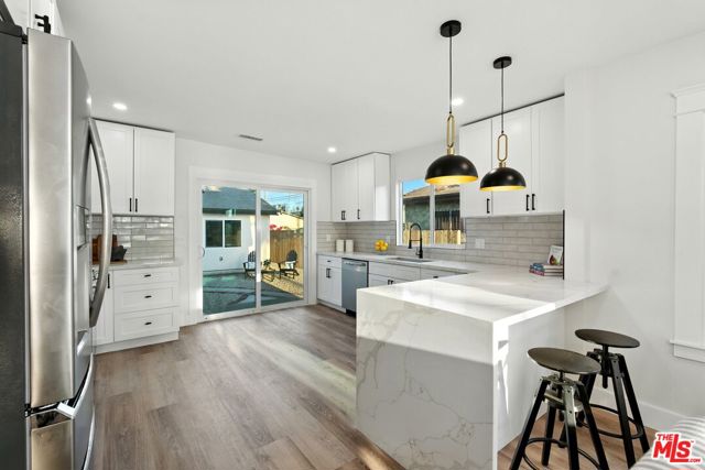 4340 2nd Avenue, Los Angeles CA: https://media.crmls.org/mediaz/2eac5426-5b52-4493-bc88-9a14e292471c.jpg