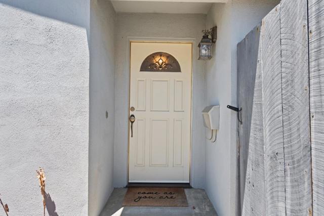 422 Shelley Way, Salinas CA: https://media.crmls.org/mediaz/2eacf86f-ca93-4ee6-a572-aedde2e562f6.jpg
