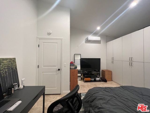 10521 ALMAYO Avenue, Los Angeles CA: https://media.crmls.org/mediaz/2ead01f8-b77e-4869-ba10-986d275f7586.jpg