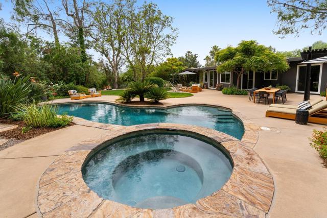 16851 Orchard Bend Road, Poway CA: https://media.crmls.org/mediaz/2eadb5f4-f1e1-4e63-a750-16c474834d0f.jpg