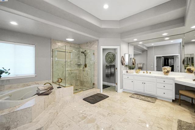 964 Piemonte Dr, Pleasanton CA: https://media.crmls.org/mediaz/2eaddad3-e2fb-4723-9ca0-96185ba89a5e.jpg