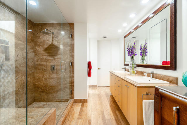 61 Mayfair Drive, Rancho Mirage CA: https://media.crmls.org/mediaz/2eae7c9d-68d9-47a6-b491-cc72deb2557b.jpg
