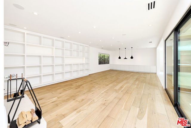 310 Beloit Avenue, Los Angeles CA: https://media.crmls.org/mediaz/2eae9e27-8b30-40df-b758-0026688eb23e.jpg