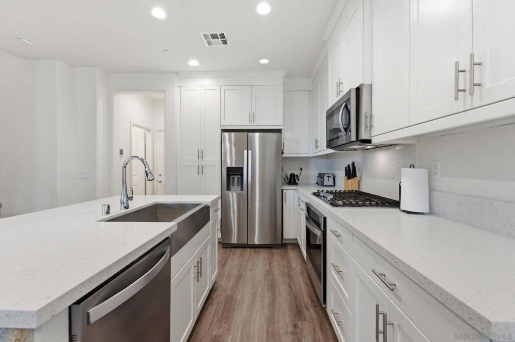 2464 Solara Lane - photo 6