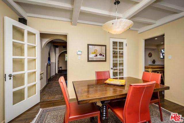 500 N Las Palmas Avenue, Los Angeles CA: https://media.crmls.org/mediaz/2eaefe4a-5383-45db-a94e-99dd3f8a53d1.jpg