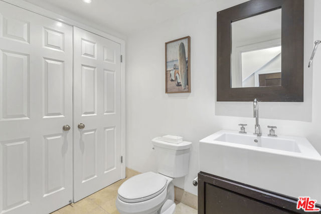 23910 De Ville Way, D photo 30