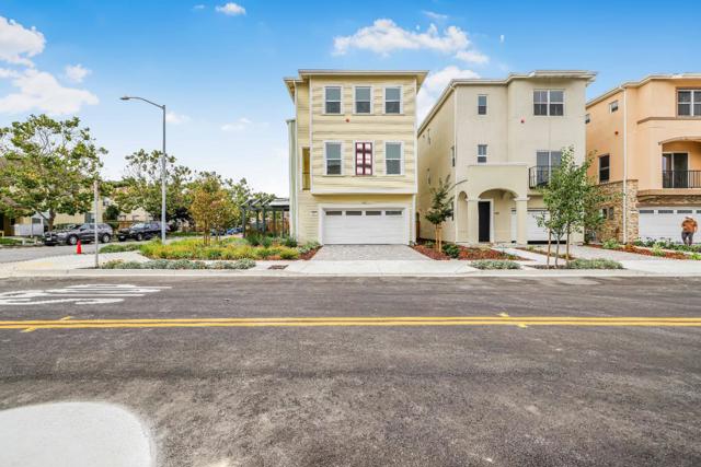 401 San Luis Avenue, Watsonville CA: https://media.crmls.org/mediaz/2eb02678-3c5e-4cf7-9ca0-fc66338539d3.jpg