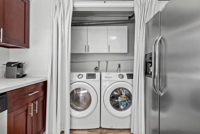 1640 Marina Court, San Mateo CA: https://media.crmls.org/mediaz/2eb07845-f8b5-4845-9457-3638d1d4f5a2.jpg