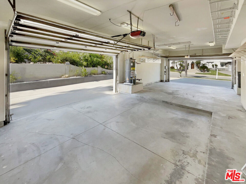 MLS #25505603 image #43