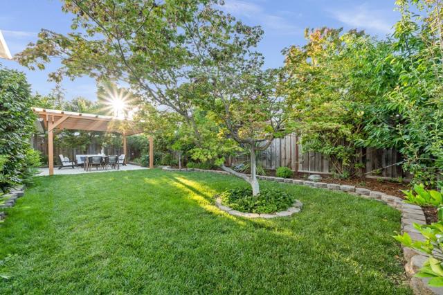 16251 Lilac Lane, Los Gatos CA: https://media.crmls.org/mediaz/2eb1ecce-c064-4fff-bfc3-fd40b1be949c.jpg