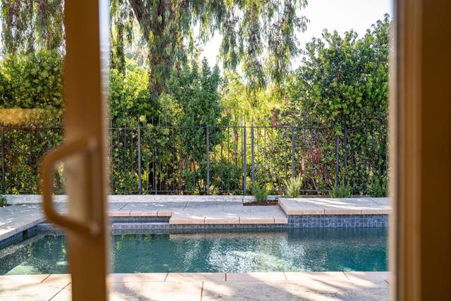 1455 Redwood Drive, Los Altos CA: https://media.crmls.org/mediaz/2eb3a4ca-c6c7-4d0c-9b7c-0e1aaad9b240.jpg