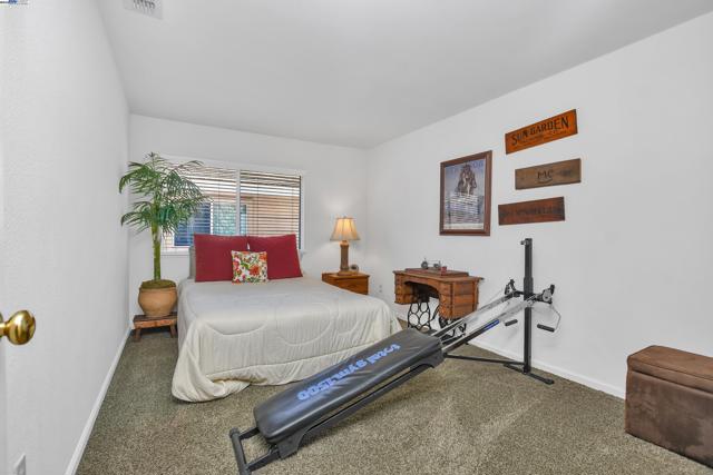 4528 Fallow Way, Antioch CA: https://media.crmls.org/mediaz/2eb4ac8b-22c7-406a-93a6-4f992076ff8e.jpg