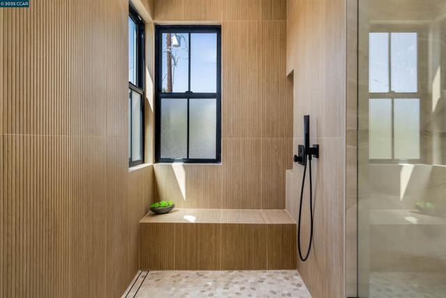 238 Cameo Dr, Danville CA: https://media.crmls.org/mediaz/2eb51f2a-bd9e-407e-abd1-e14f6e414077.jpg