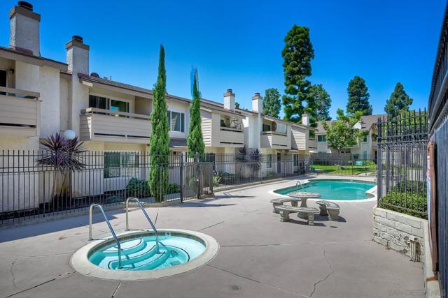 1721 Melrose Ave, Chula Vista CA: https://media.crmls.org/mediaz/2eb5befc-0041-4800-a432-ab3d864147cf.jpg